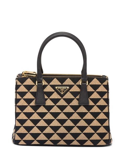 borsa prada triangoli